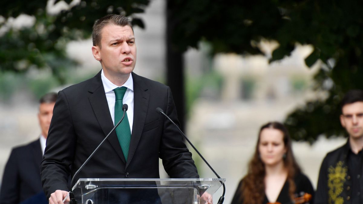 Menczer Tamás: a közösség nem megköt, hanem megtart