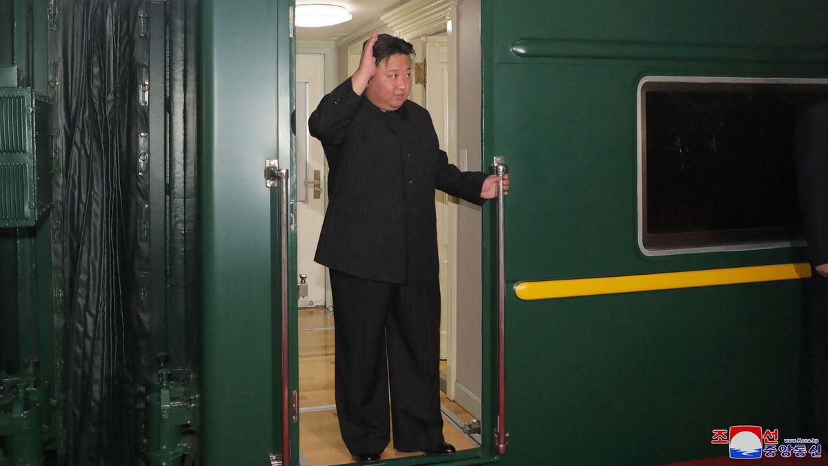 Megérkezett Oroszországba Kim Dzsong Un - frissül