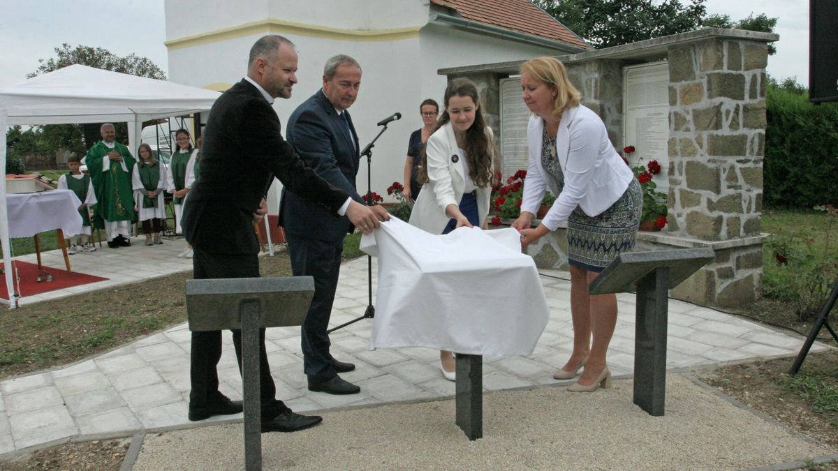 Világhírű szülöttjükre emlékeztek az egyházaskeszőiek