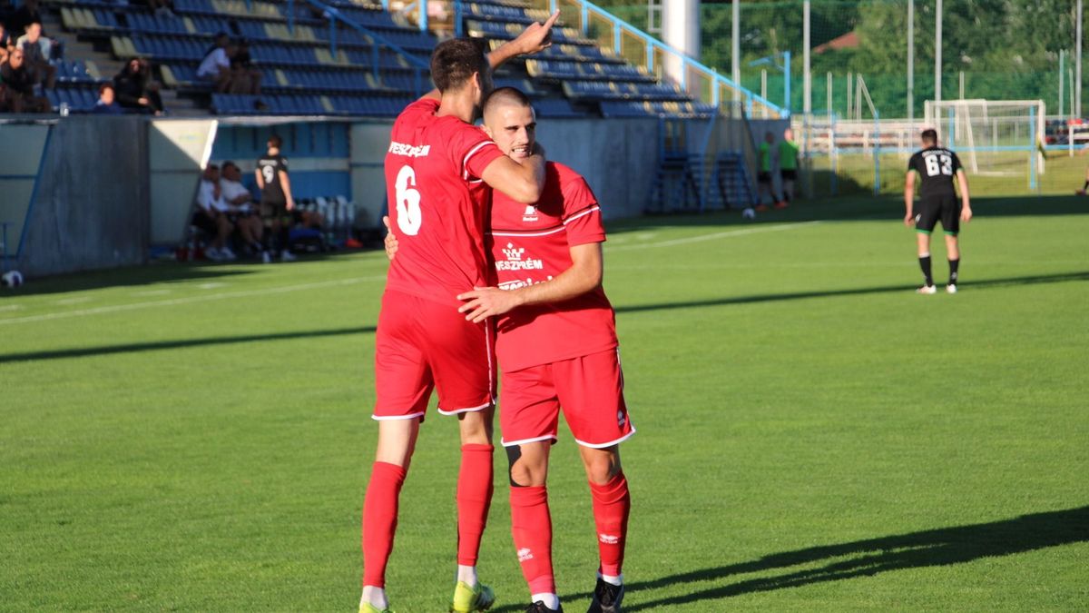 Hosszabbítást követően dőlt el a pápai kupacsata