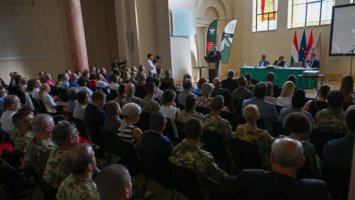 Simicskó István: egyértelműen sikeres a kadétprogram