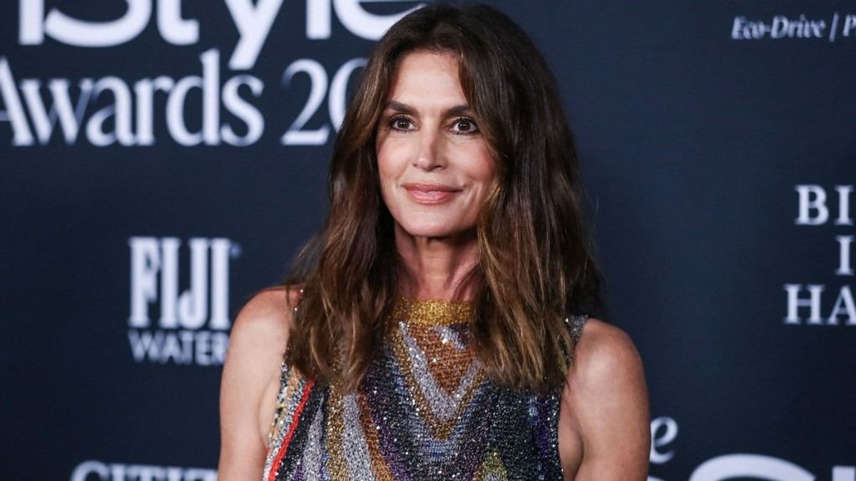 35 év után kerültek elő Cindy Crawford meztelen képei