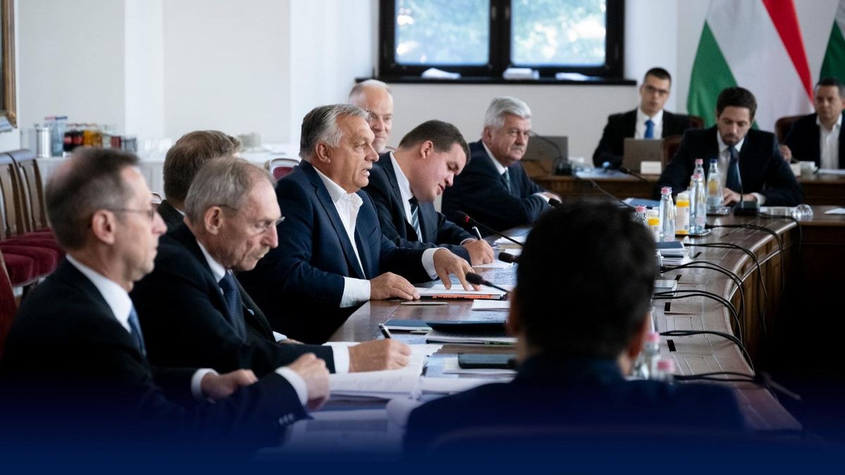 Orbán Viktor: azon dolgozunk, hogy megőrizzük Magyarország függetlenségét