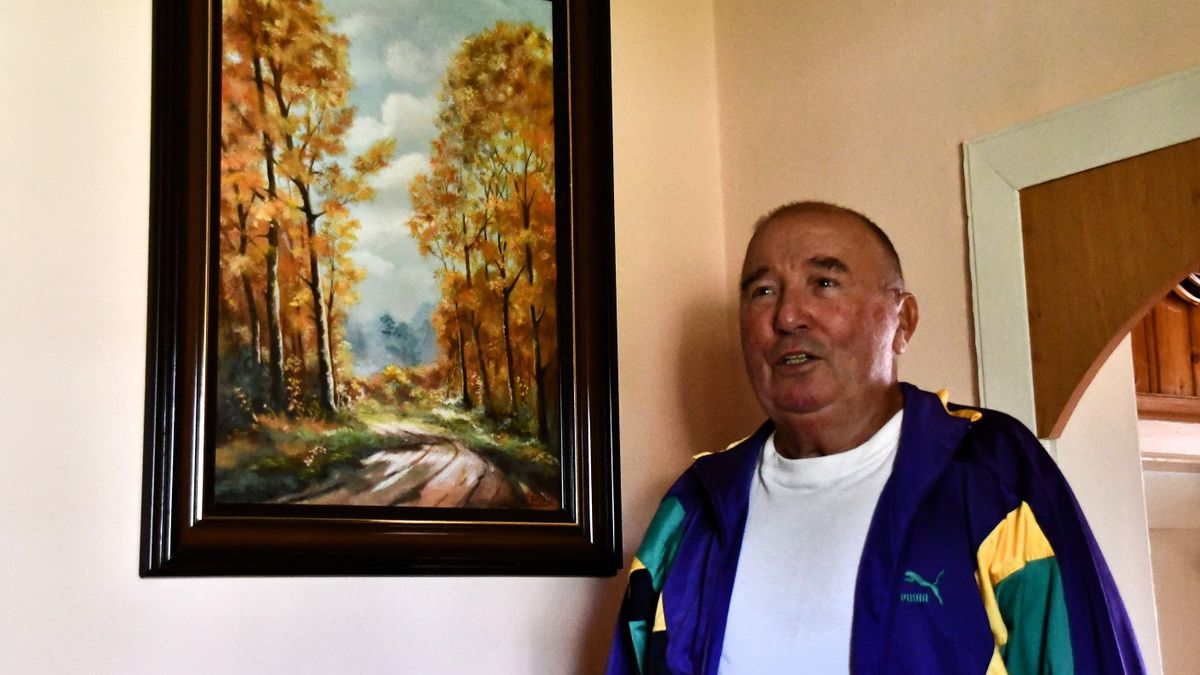 Papp Béla két évtized után átadta a képzőművészeti egyesület vezetői stafétabotját