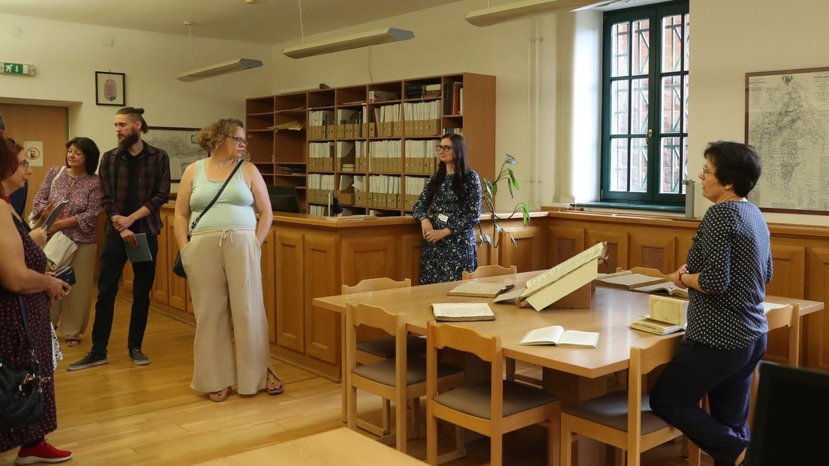 Látott kétszáz éves farkasfüleket? A veszprémi levéltárban megnézheti!