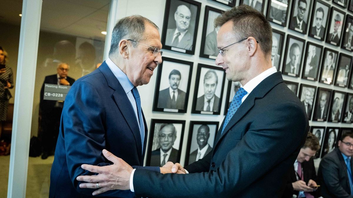 Szijjártó Péter a kárpátaljai magyarokról is tárgyalt az orosz kollégájával (videó)