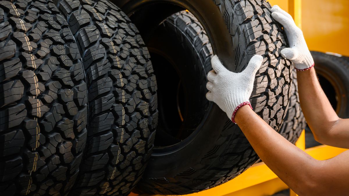 Métereket repült, elvesztette a lábát egy traktorgumi miatt a nagykanizsai édesapa