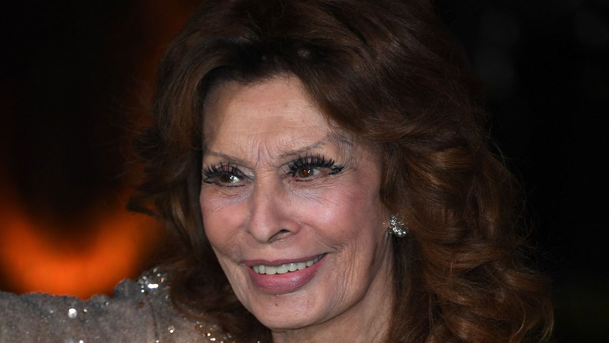 Baleset érte Sophia Lorent, meg kellett műteni
