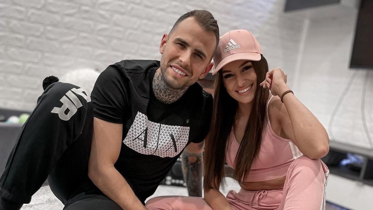 Hiába csalta meg, újra együtt van párjával a magyar énekesnő