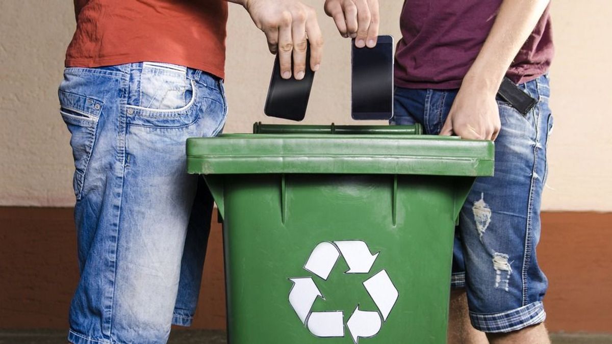 Már 7,5 tonnánál jár a használt mobiltelefonokat visszagyűjtő kampány eredménye