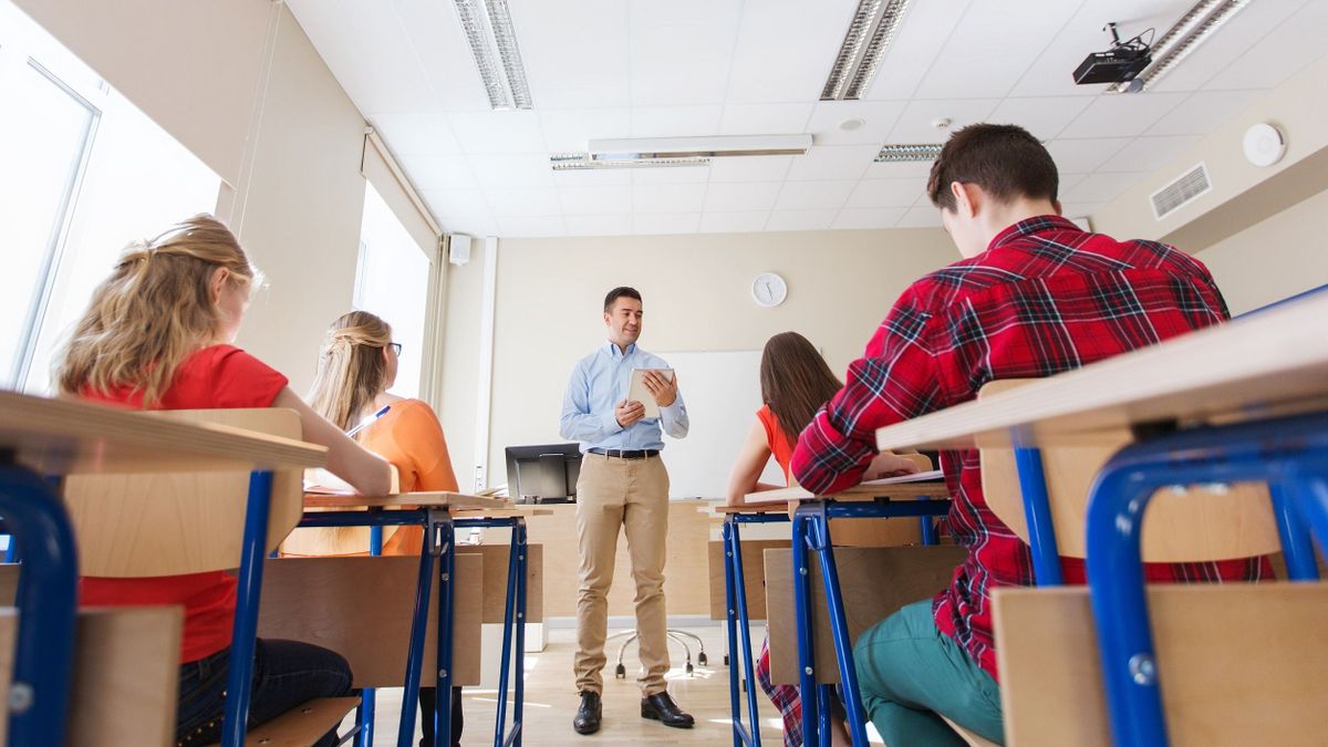 Bocskor Andrea: magyar diákok ne legyenek Brüsszel politikai támadásának áldozatai