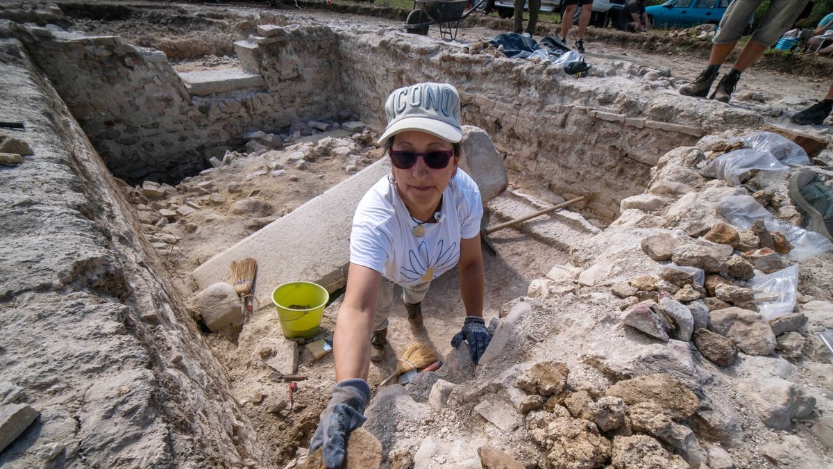 Szenzációs lelet!: római kori szarkofágot találtak Nagyvázsony mellett