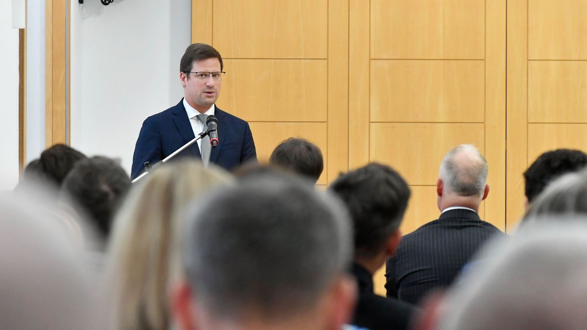 Gulyás Gergely: a Waldheim-ügy segített Ausztriának feldolgozni a múltját