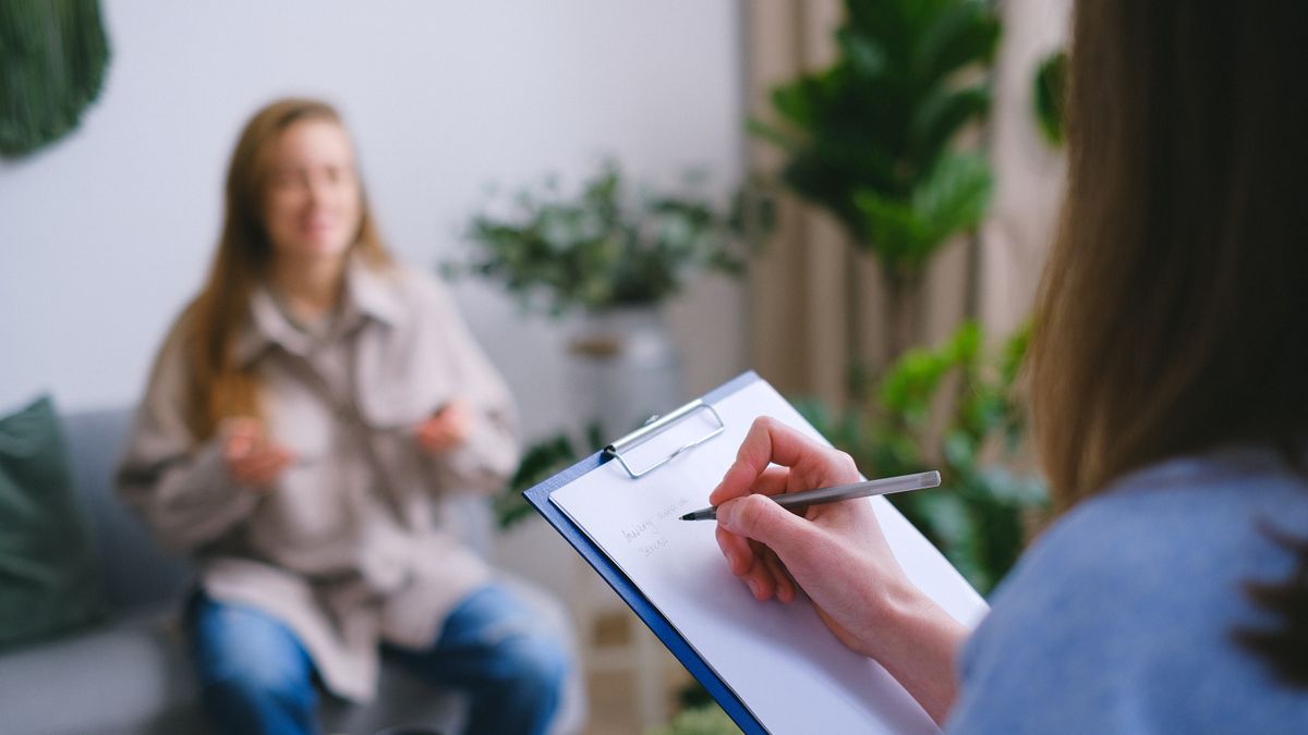 Miről beszélgessünk podcast-adásunkban Kardos Klárával?