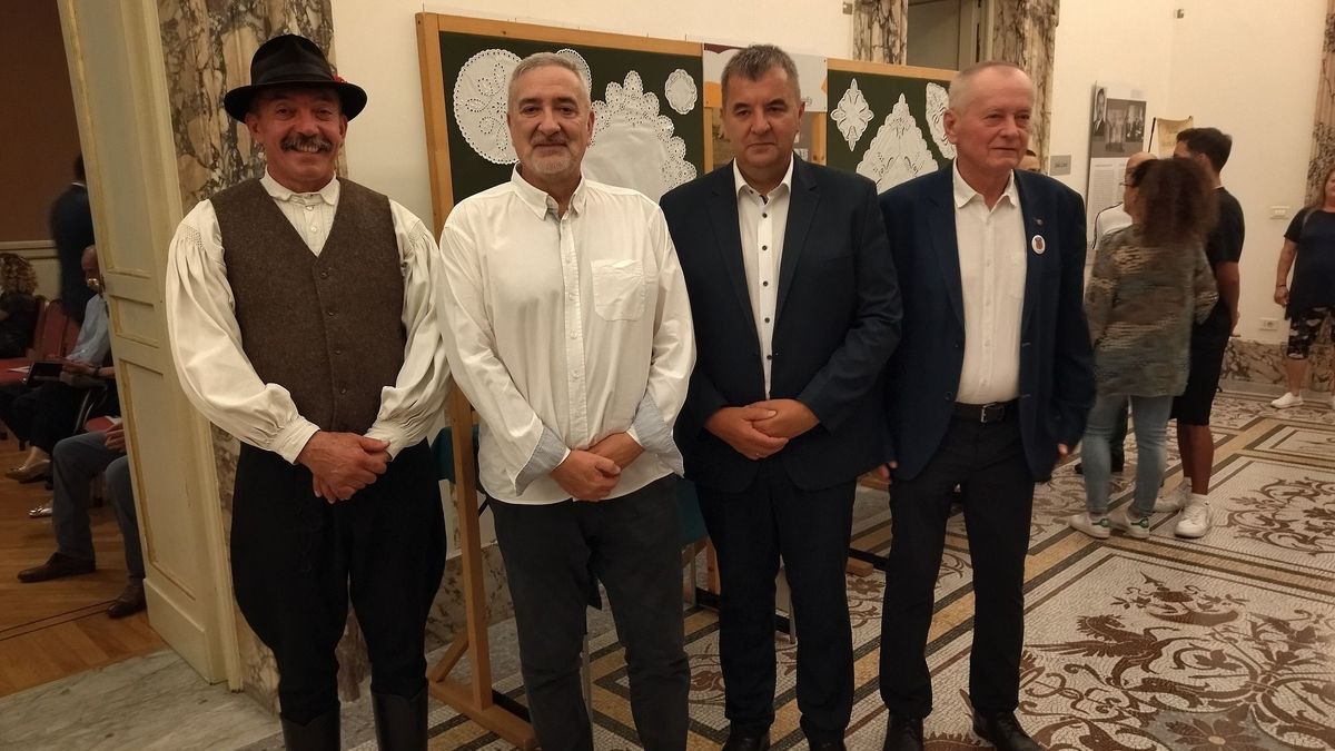 Magyar kultúrát vittek Rómába