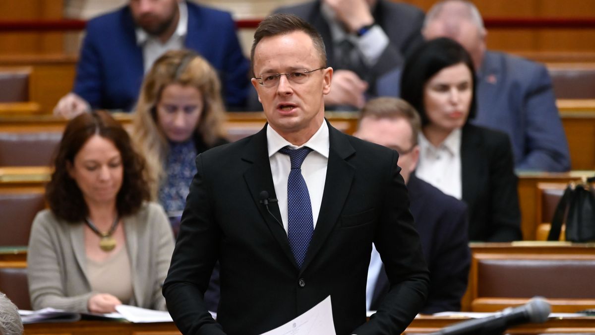 A világ ma a veszélyek korát éli, az emberiség válságról válságról bukdácsol (videó)