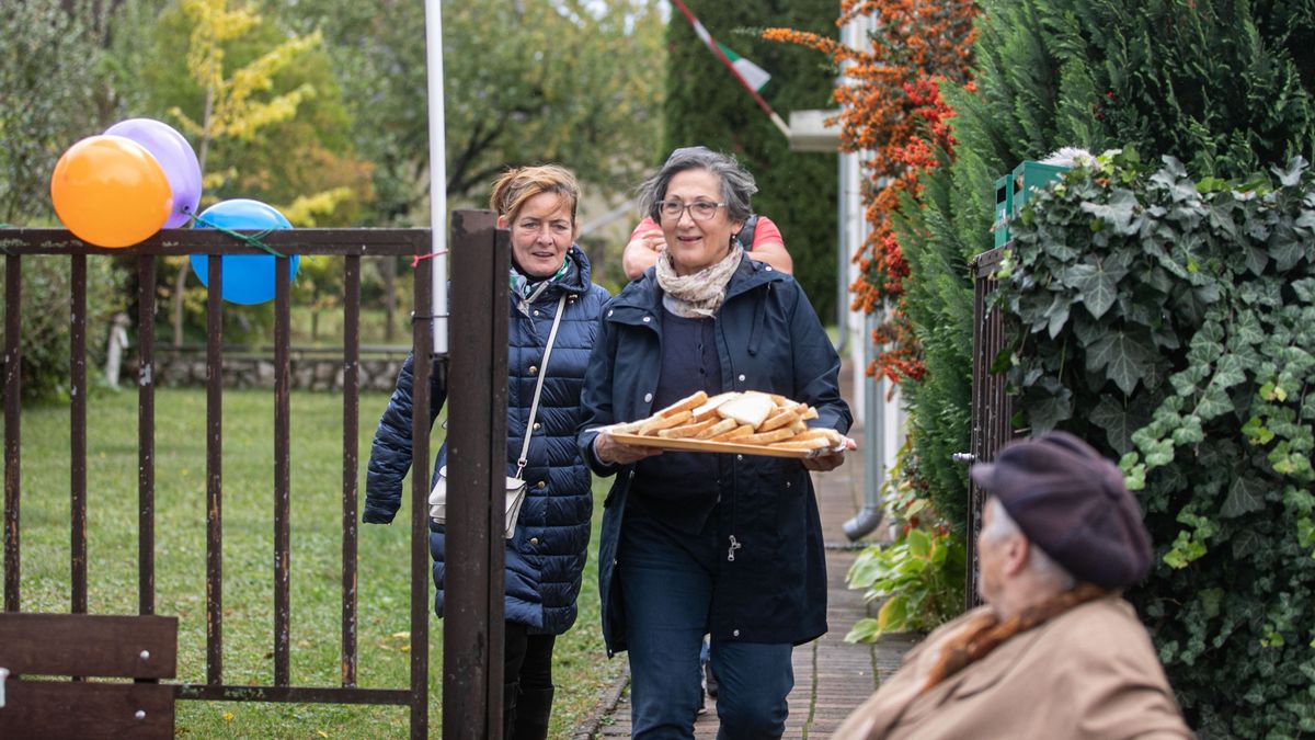 Zsíroskenyér-parti – összetartó közösség a kertvárosban (képgaléria)