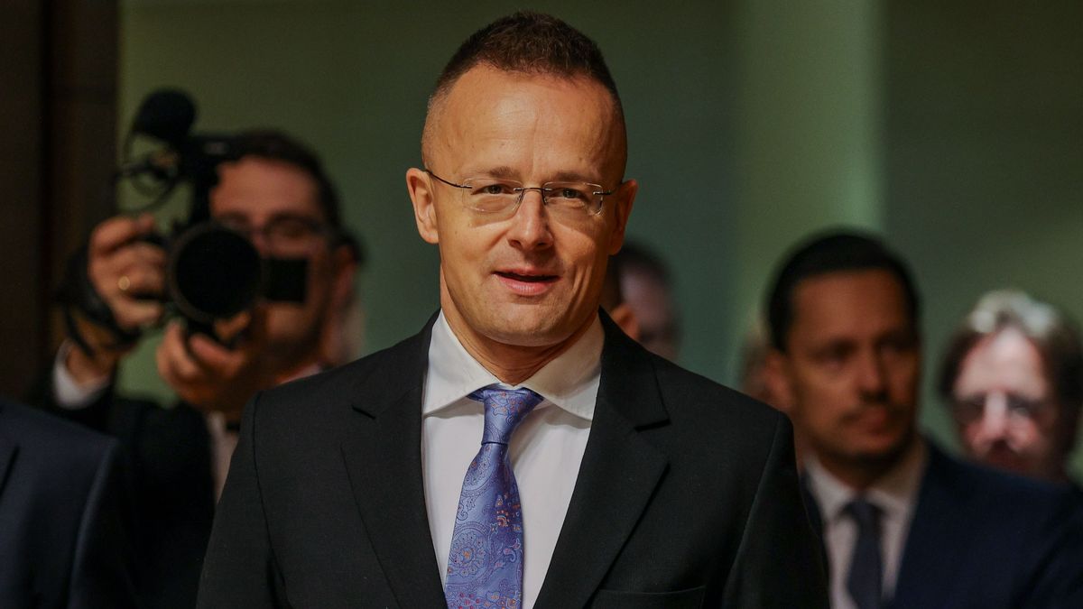 Szijjártó Péter: el kell kerülni, hogy államok közötti háborúvá szélesedjen az izraeli konfliktus (videó)