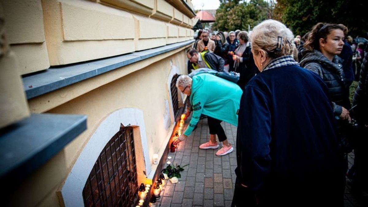 Kiraboltak egy köztiszteletben álló idős tanítót Orosházán, belehalt