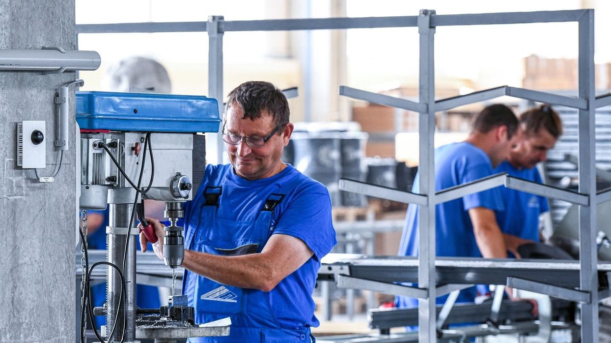 Tovább szigorodnak a bevándorlással és munkavállalással kapcsolatos szabályok