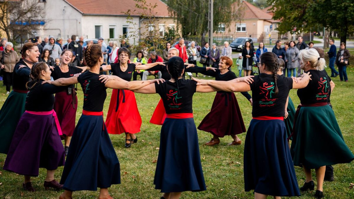A bányásztelepiek megmutatták, mi kell egy jó Dióünnephez