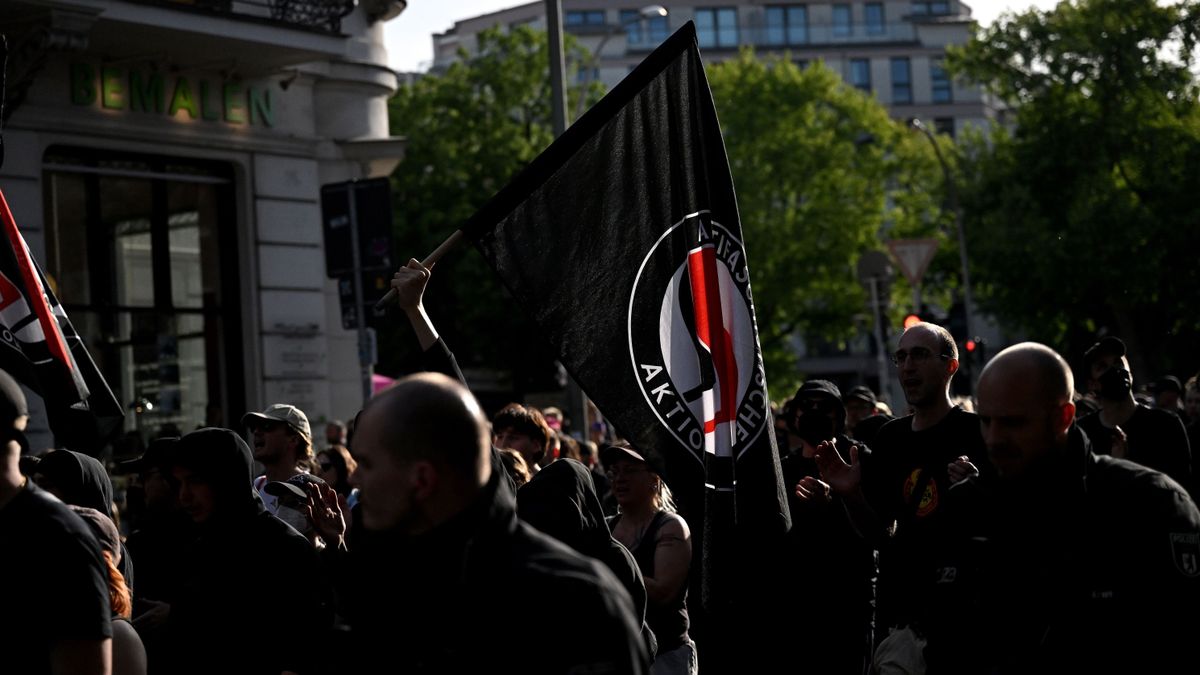 Antifa támadások elkövetőit azonosíthatták