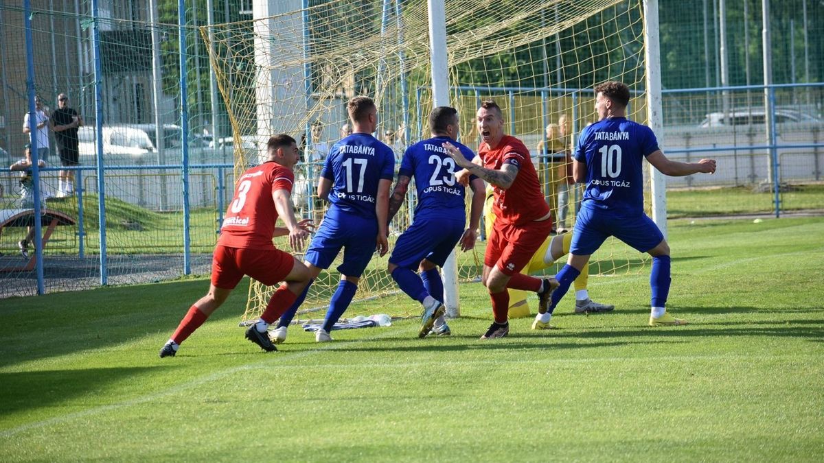 Gunther Zsolt ül a kispadon a Tatabánya elleni derbin