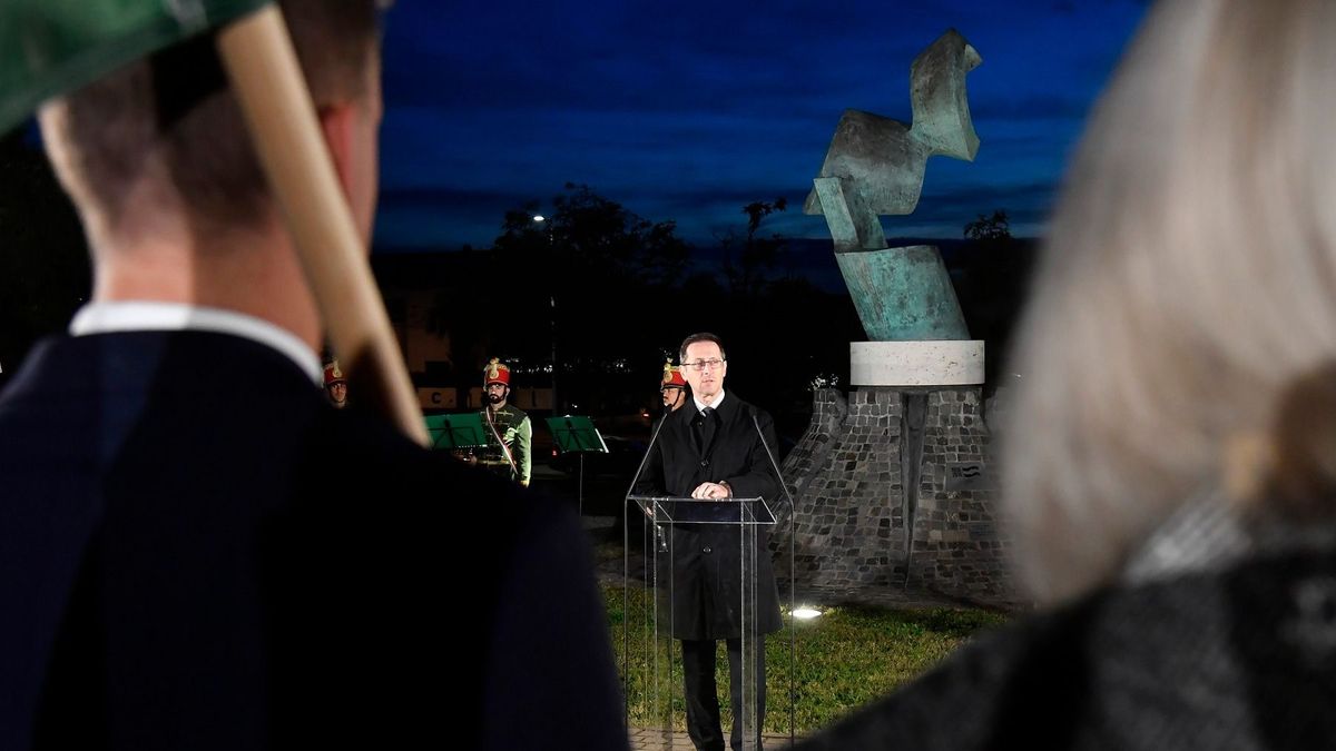 Varga Mihály: '56 üzenete a magyar érdek melletti kiállás