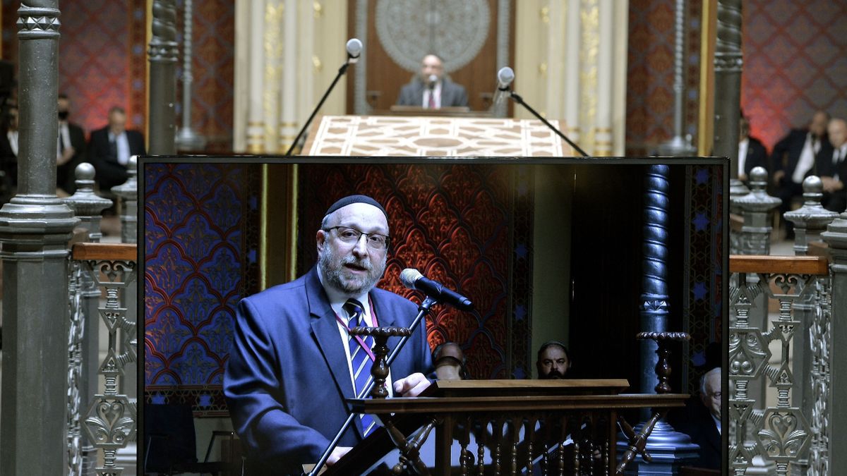 Szolidaritási istentiszteletet tartanak a Dohány utcai zsinagógában