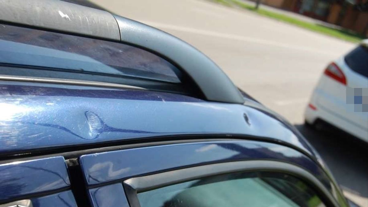 Úgy gondolták lopja a benzint, ezért megpróbálták felfeszíteni kollégájuk autóját