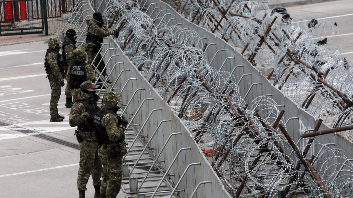 Lengyelország ideiglenes ellenőrzést vezet be a szlovák határon