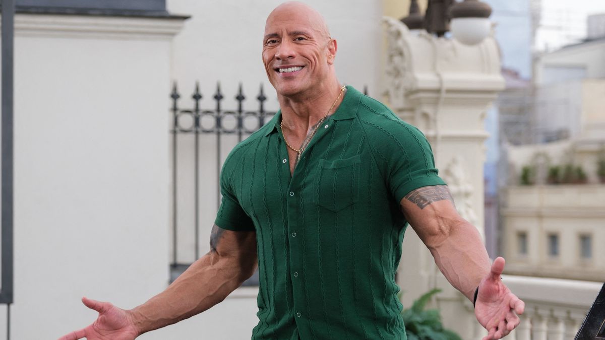 Durván félresikerült Dwayne Johnson szobra