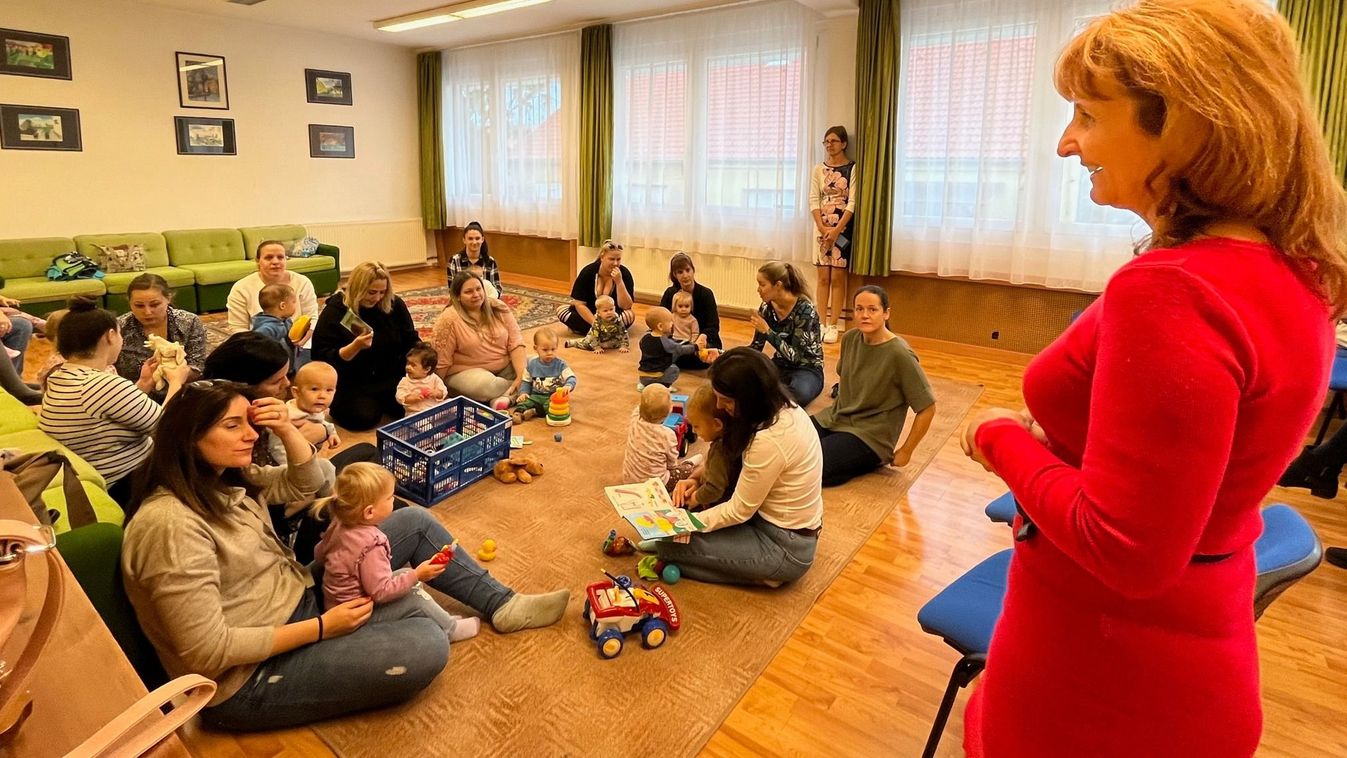 A szoptató édesanyákat köszöntötték Tapolcán - videó
