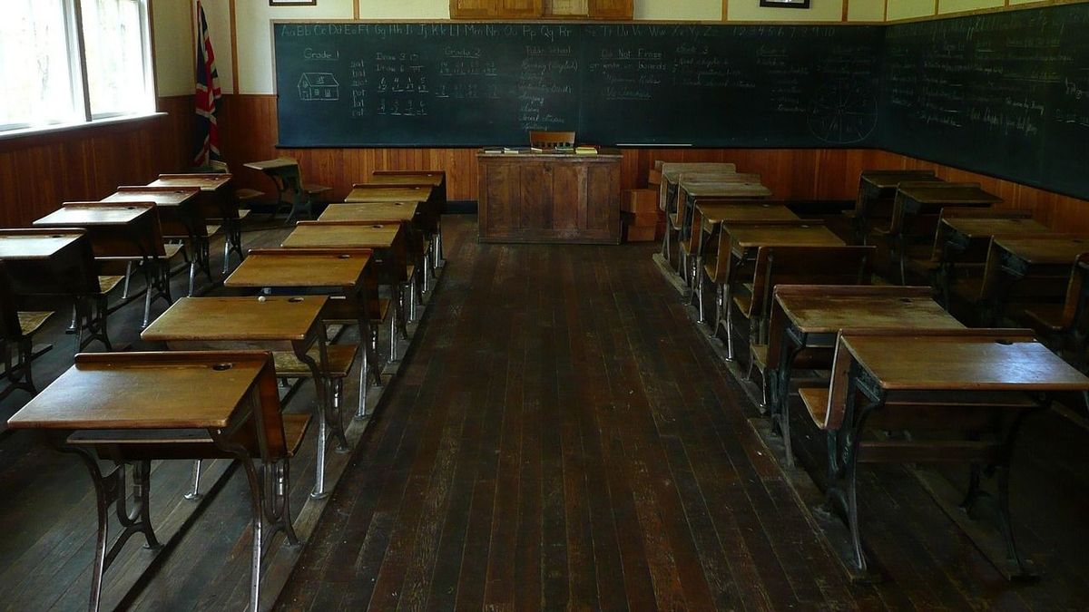 Döbbenet: puskát vittek egy balatonföldvári iskolába, el is dördült a fegyver