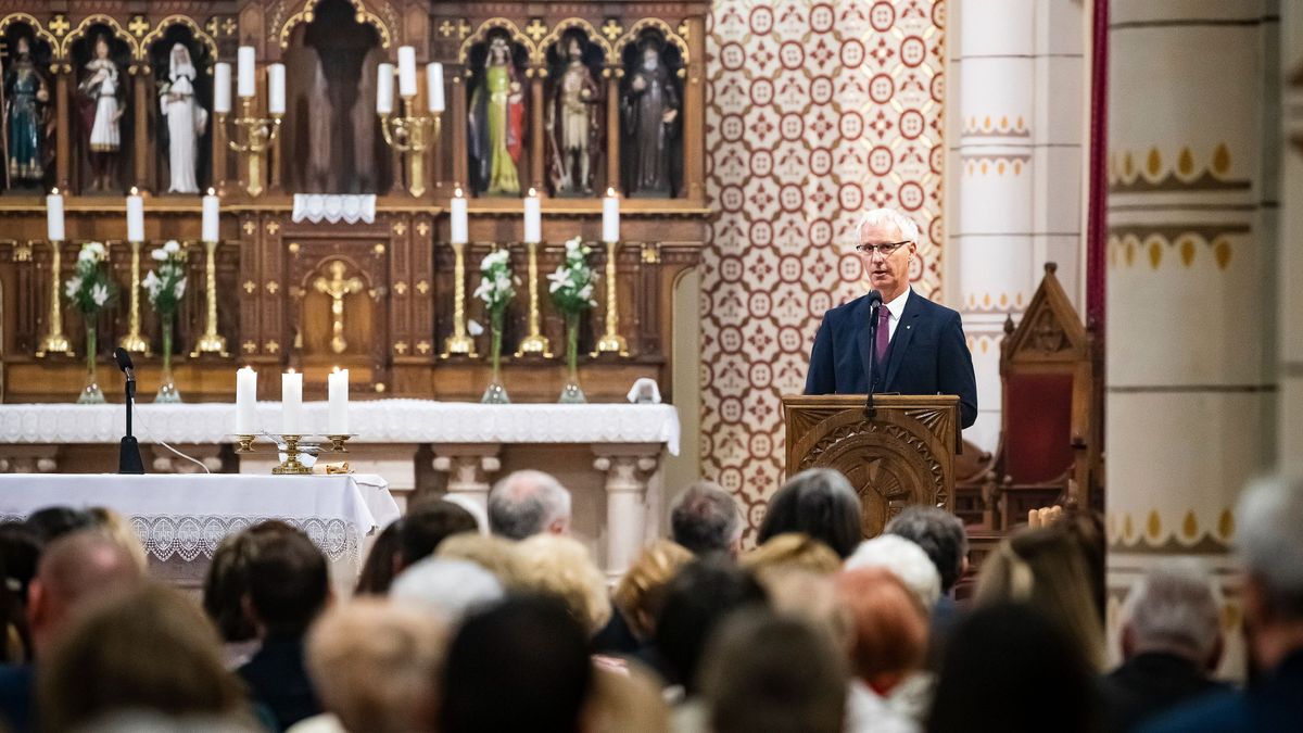 A templomok mellett a közösségek építésére is szükség van