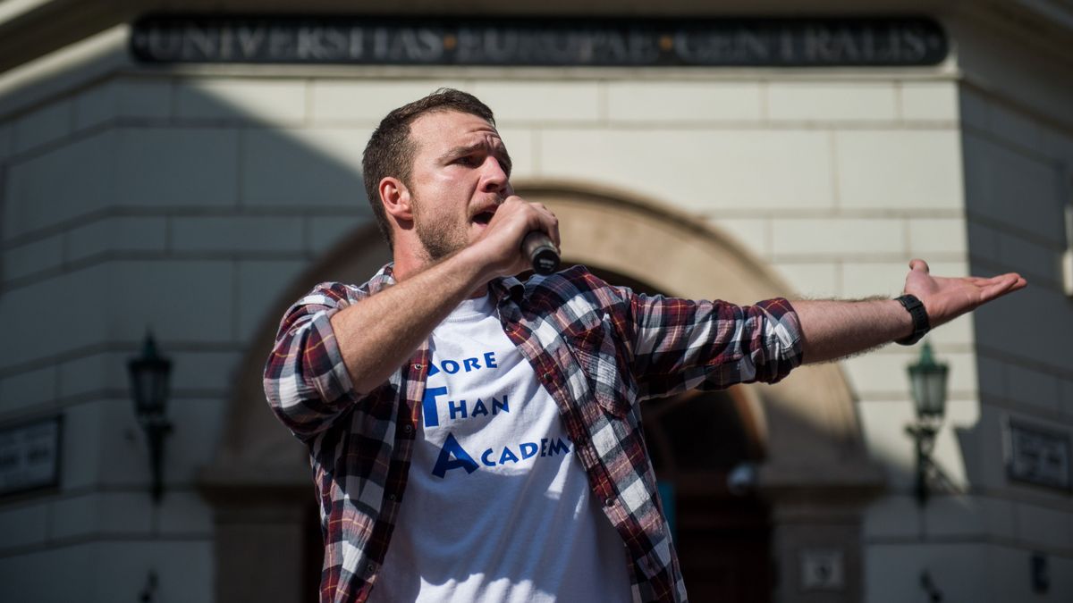 Ingyenes kurzust indít az elkergetett CEU Budapesten