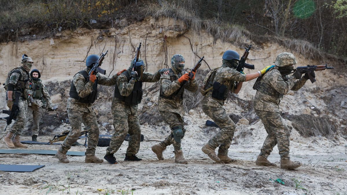 Az orosz támadások károkat okoztak a herszoni kórházban – frissül