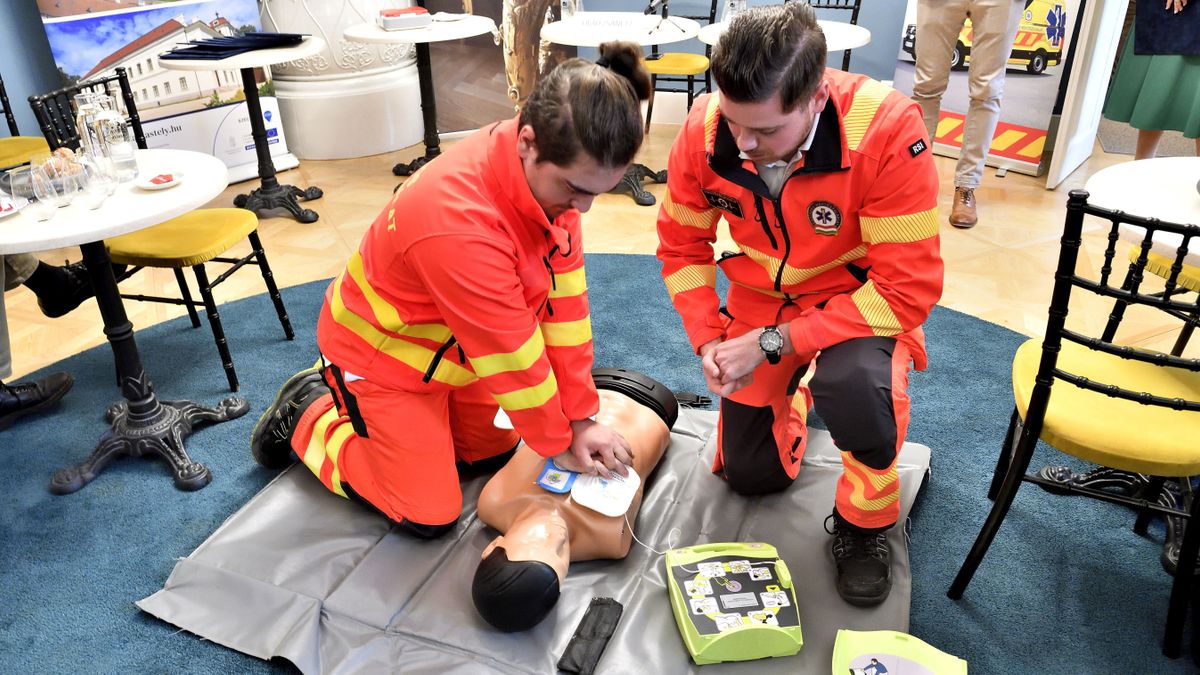 Egyre több embert sikerül megmenteni az időben megkezdett újraélesztéseknek köszönhetően (videó)