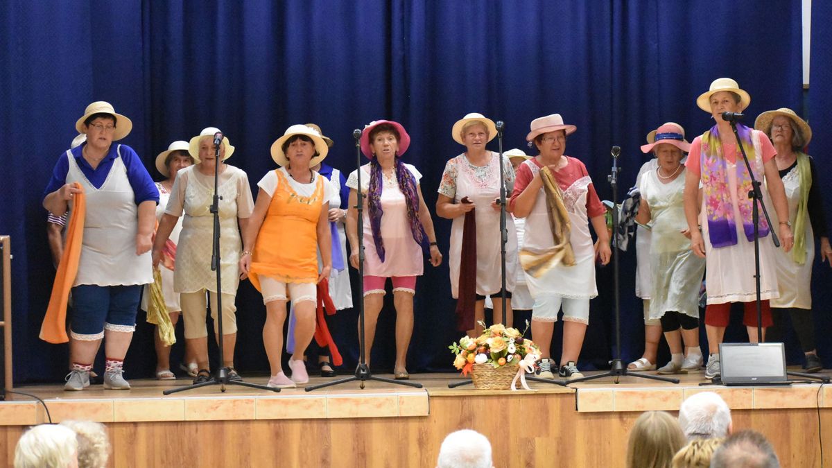 Az időseket ünnepelték Ugodon