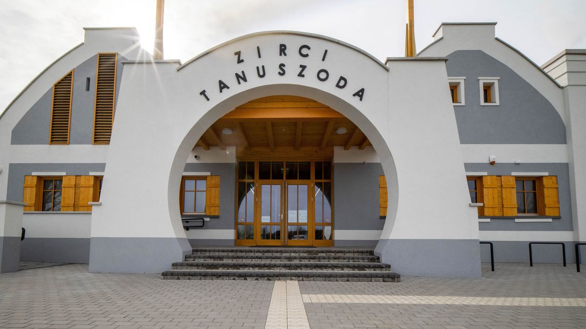Megkérdeztük, hogyan használhatják olvasóink a Zirci Tanuszodát