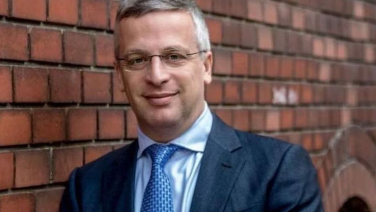 Somogyi Zoltán cége háborúpárti plakátkampányt indított az USA külügyminisztériumának pénzén