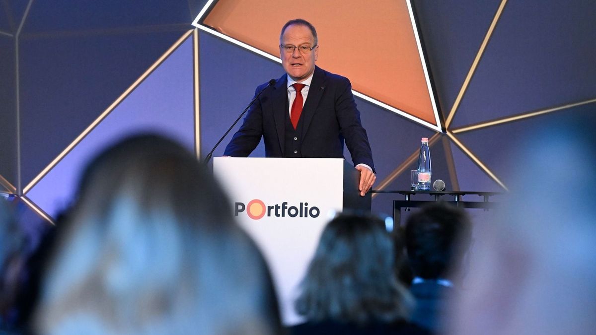 Navracsics: november végéig Magyarország megállapodhat az EU-s támogatásokról az Európai Bizottsággal