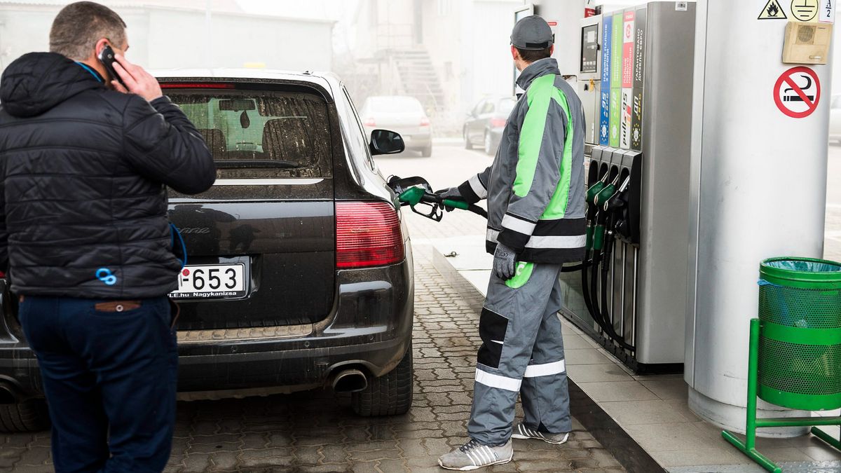 Péntektől benzint és dízelt is olcsóbban tankolhatunk