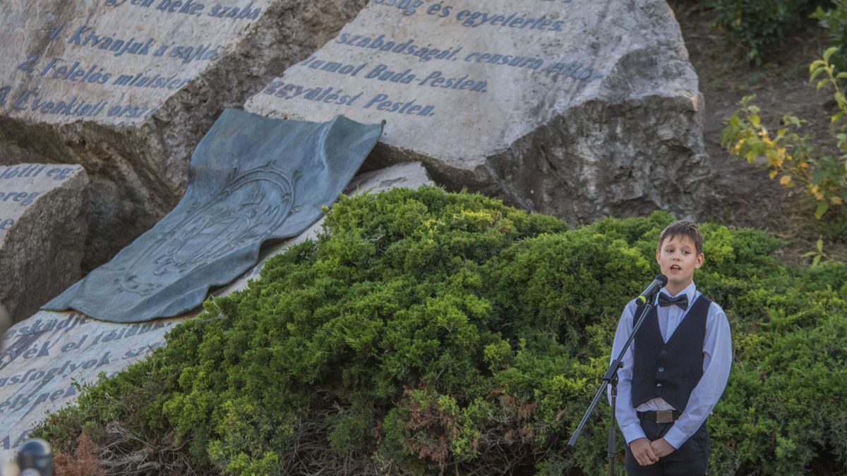 A szabadság jelképei a hős aradi honvédtisztek