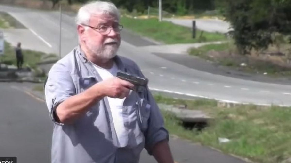Brutális: kamerák előtt lőttek agyon két klímaaktivistát (videó)