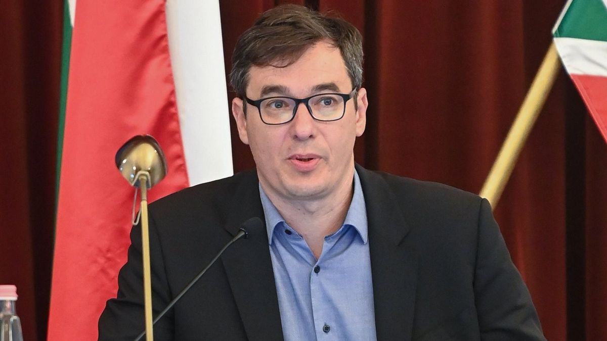 A főpolgármester hallgat jogi főtanácsadója szerepéről