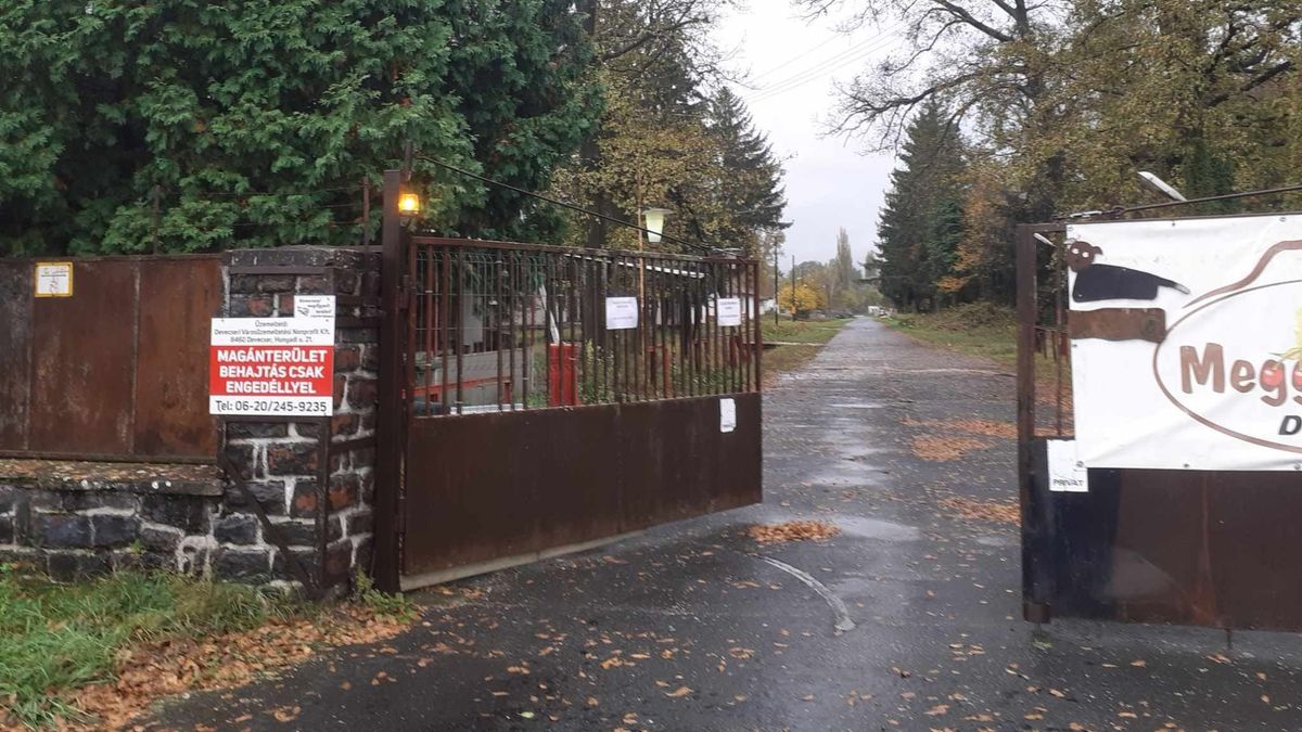 Automatizálták a meggyeserdei egykori laktanya kapuját