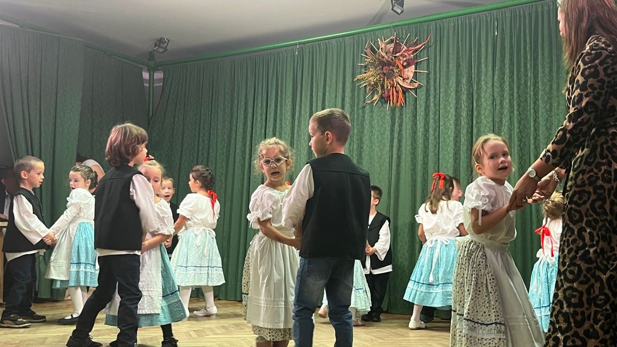 Százakat köszöntöttek és éltettek a monostorapáti ünnepségen