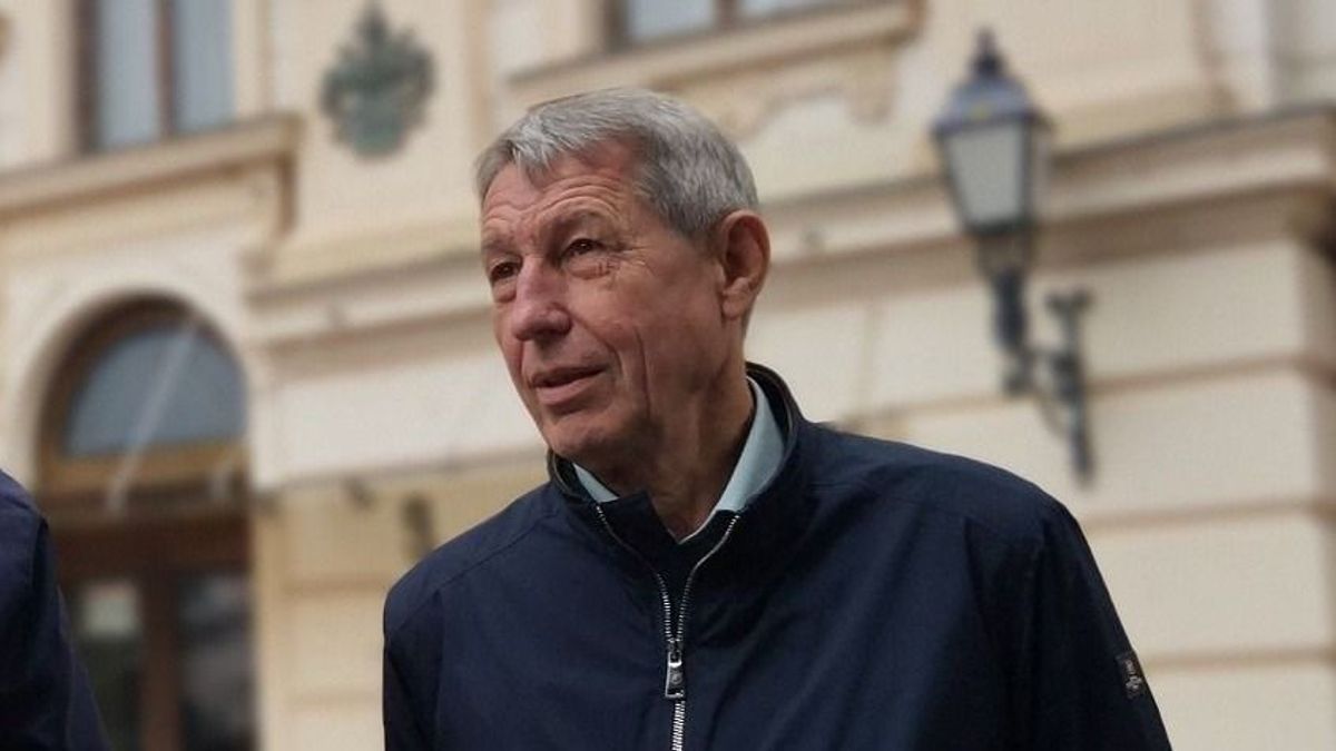 Pezsgés napirend előtt a veszprémi közgyűlésen