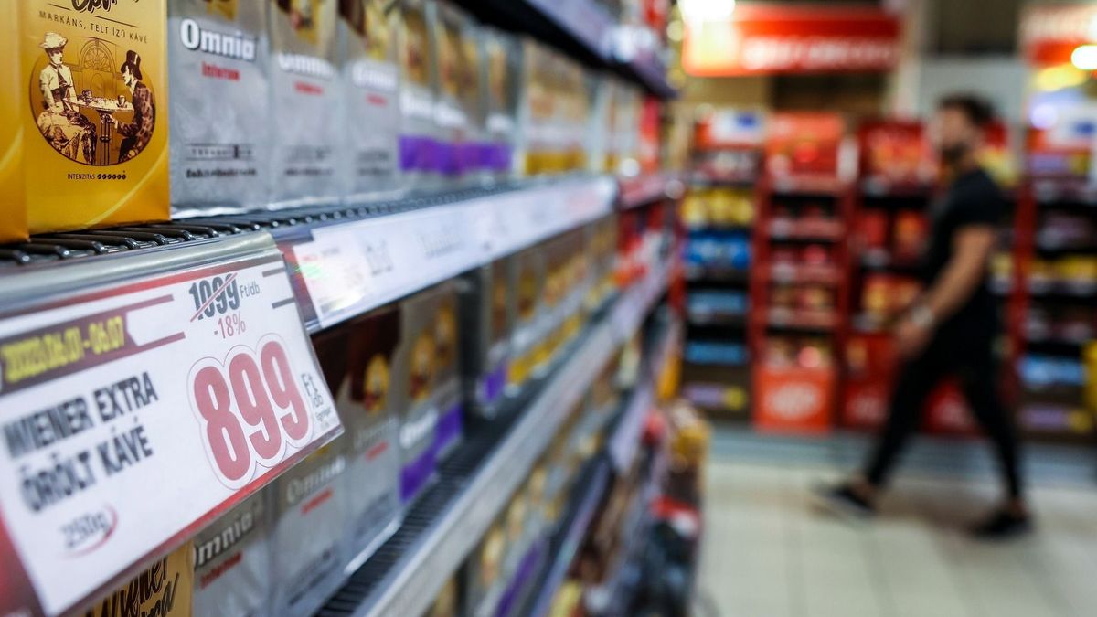 A kormány meghosszabbítja a kötelező bolti akciózást